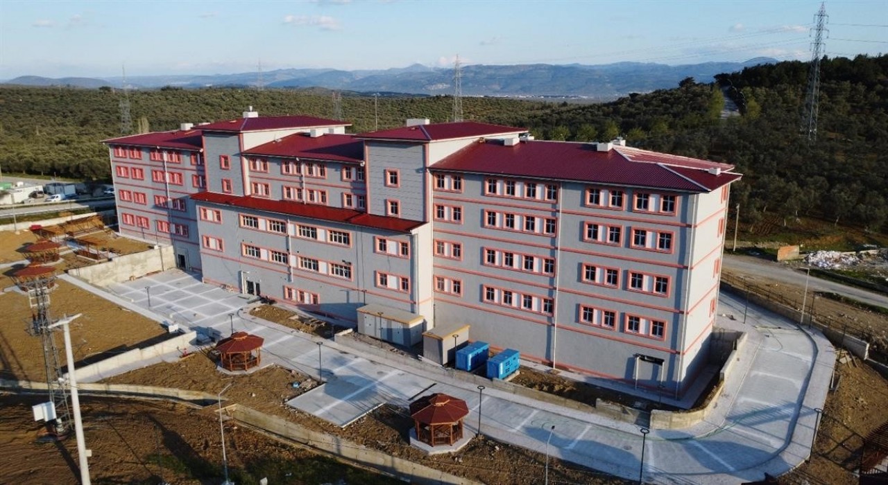Edremitte KYK yurdu tamamlandı