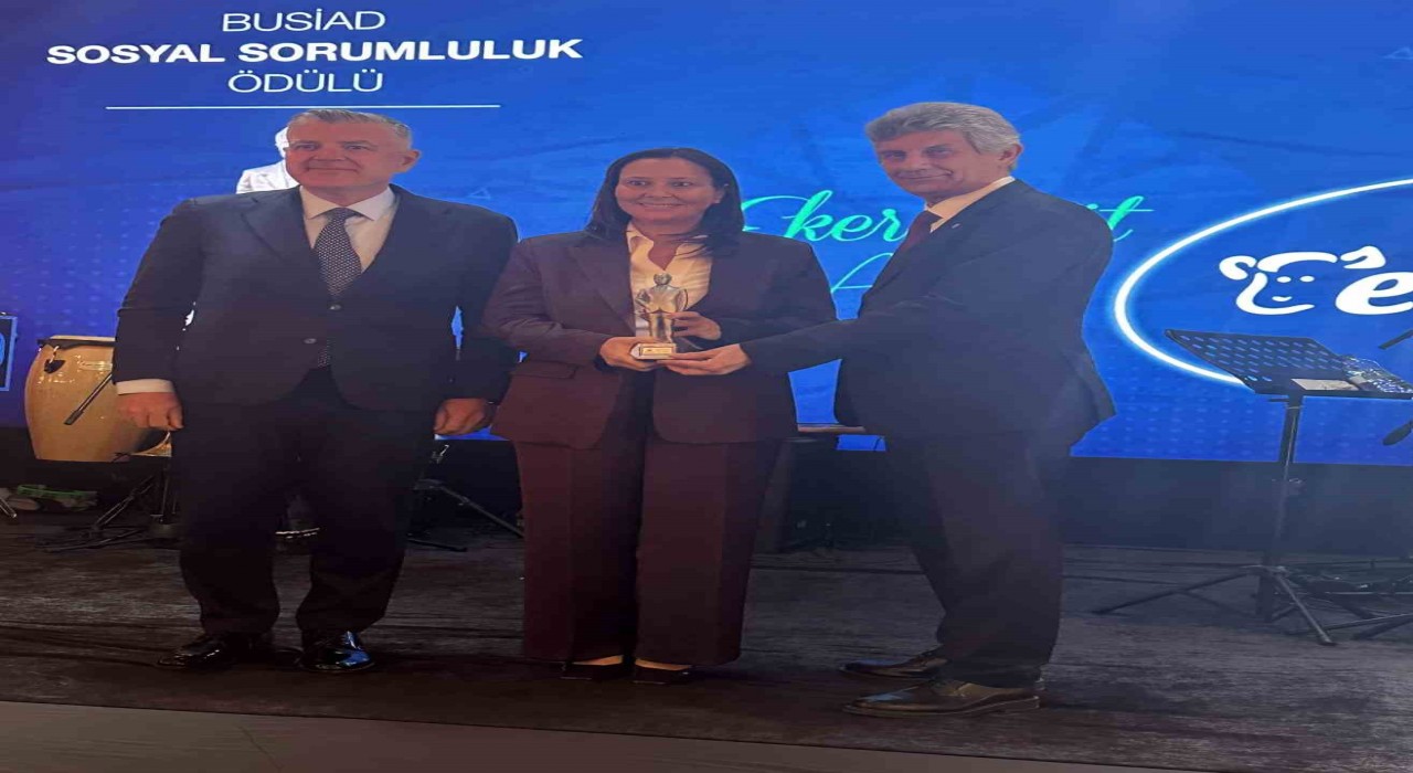 Eker Süt Ürünlerine BUSİADtan ‘Sosyal Sorumluluk Ödülü