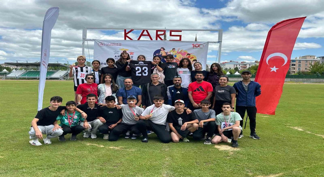 Elazığ atletizm takımları Karstan şampiyonlukla döndü