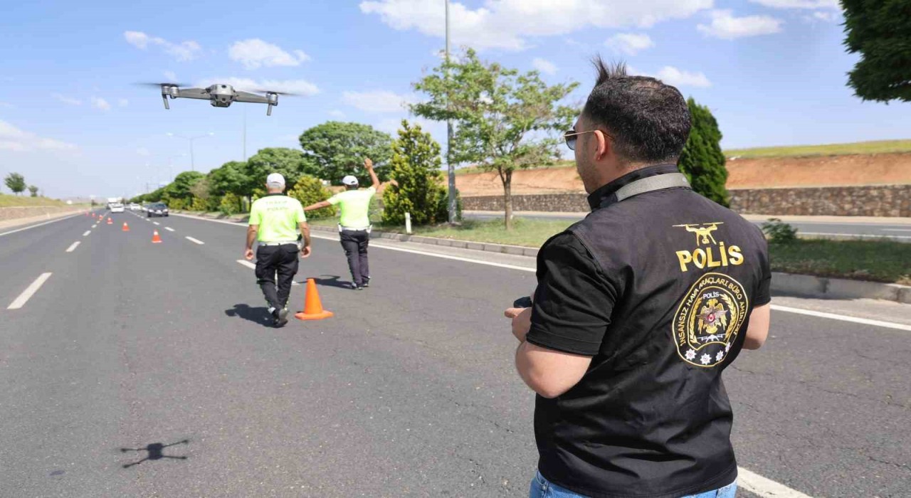 Elazığda bayram öncesi dron destekli trafik denetimi