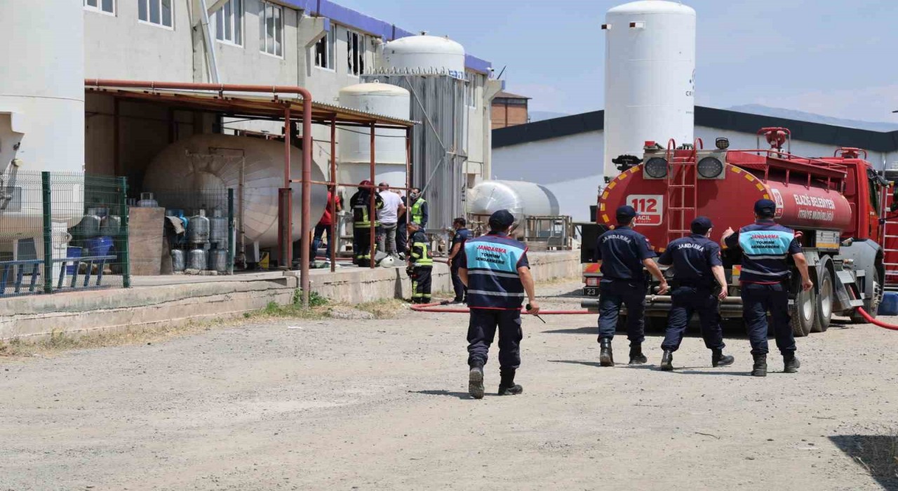 Elazığda gaz dolum tesisinde patlama: 3 kişi gazdan etkilendi