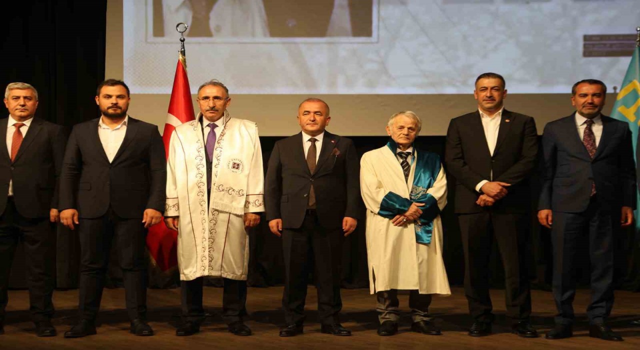 Elazığda Kırım Tatar Türk Halkı Milli Lideri Mustafa Abdülcemil Kırımoğluna fahri doktora verildi