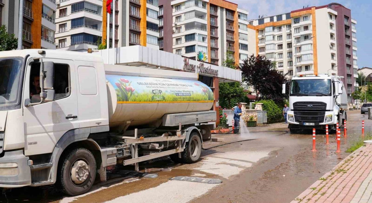 Elazığda mahalle temizlik çalışmaları sürüyor