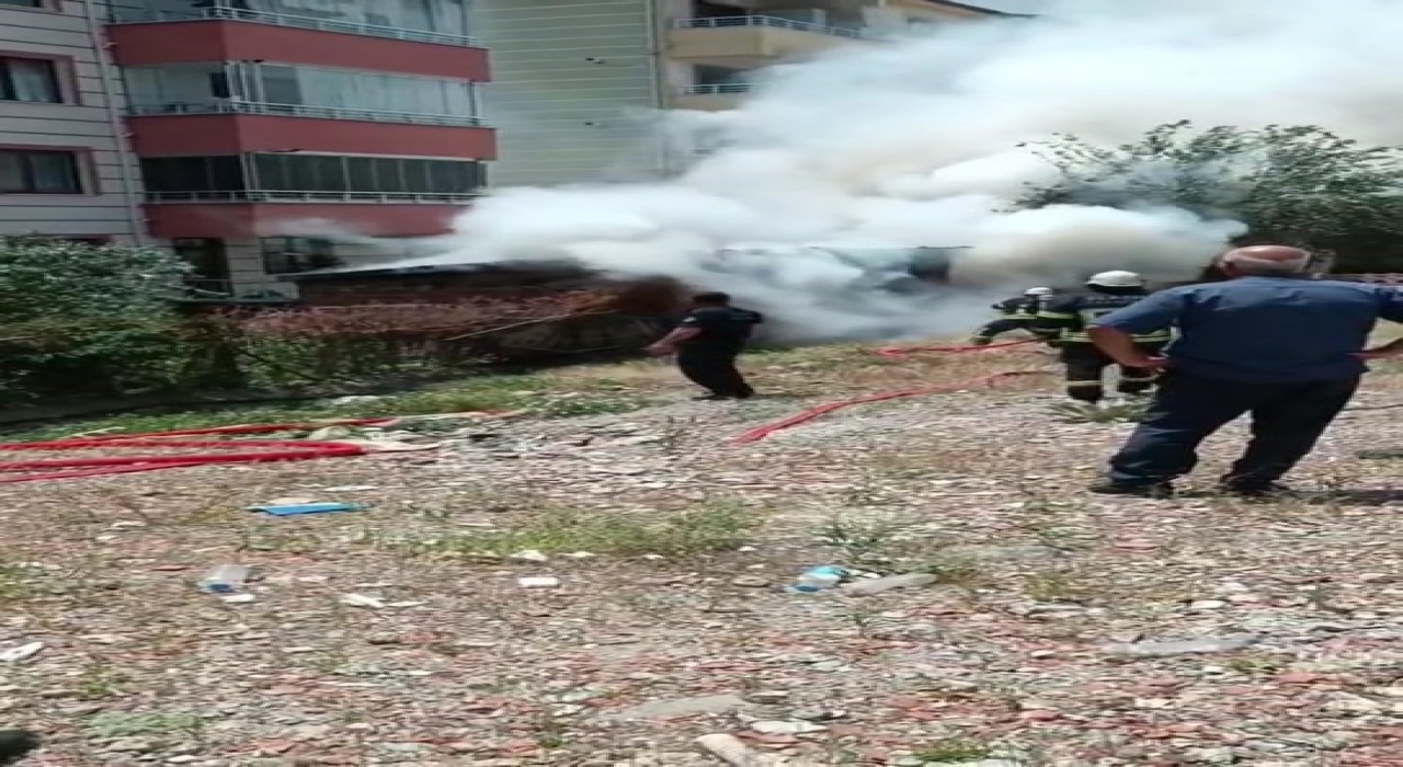 Elazığda odunluk yangını