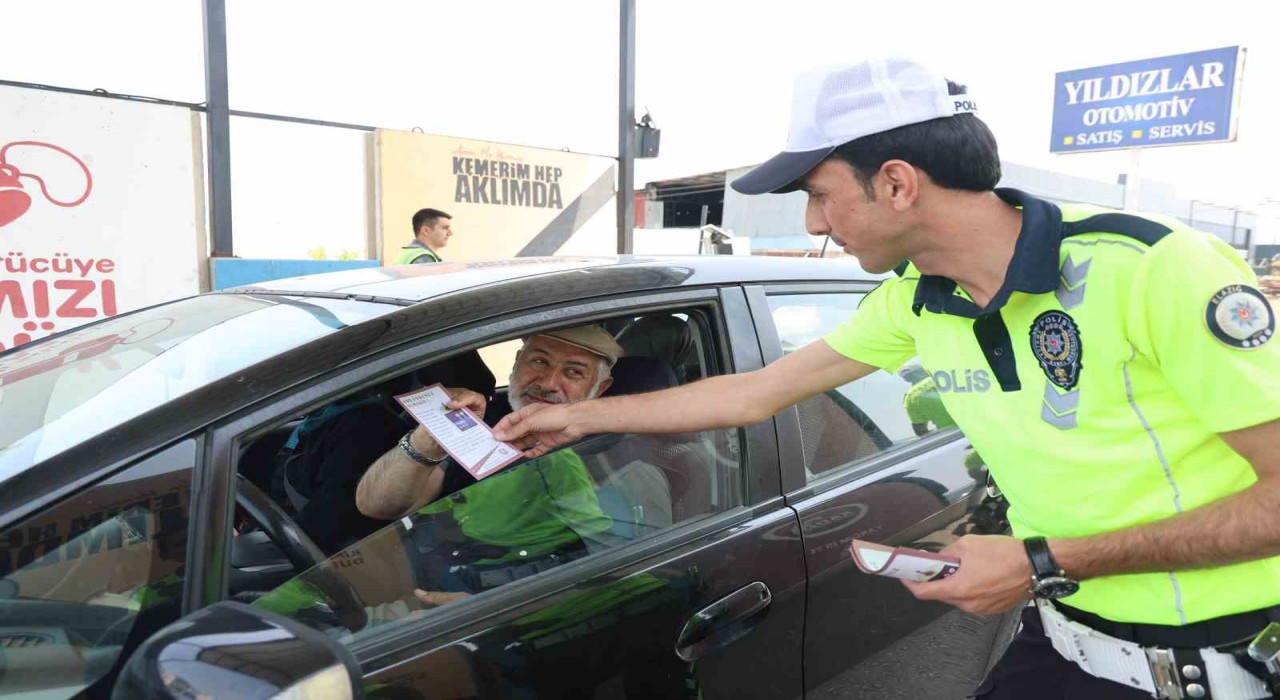 Elazığda polis ekiplerinden bayram denetimi
