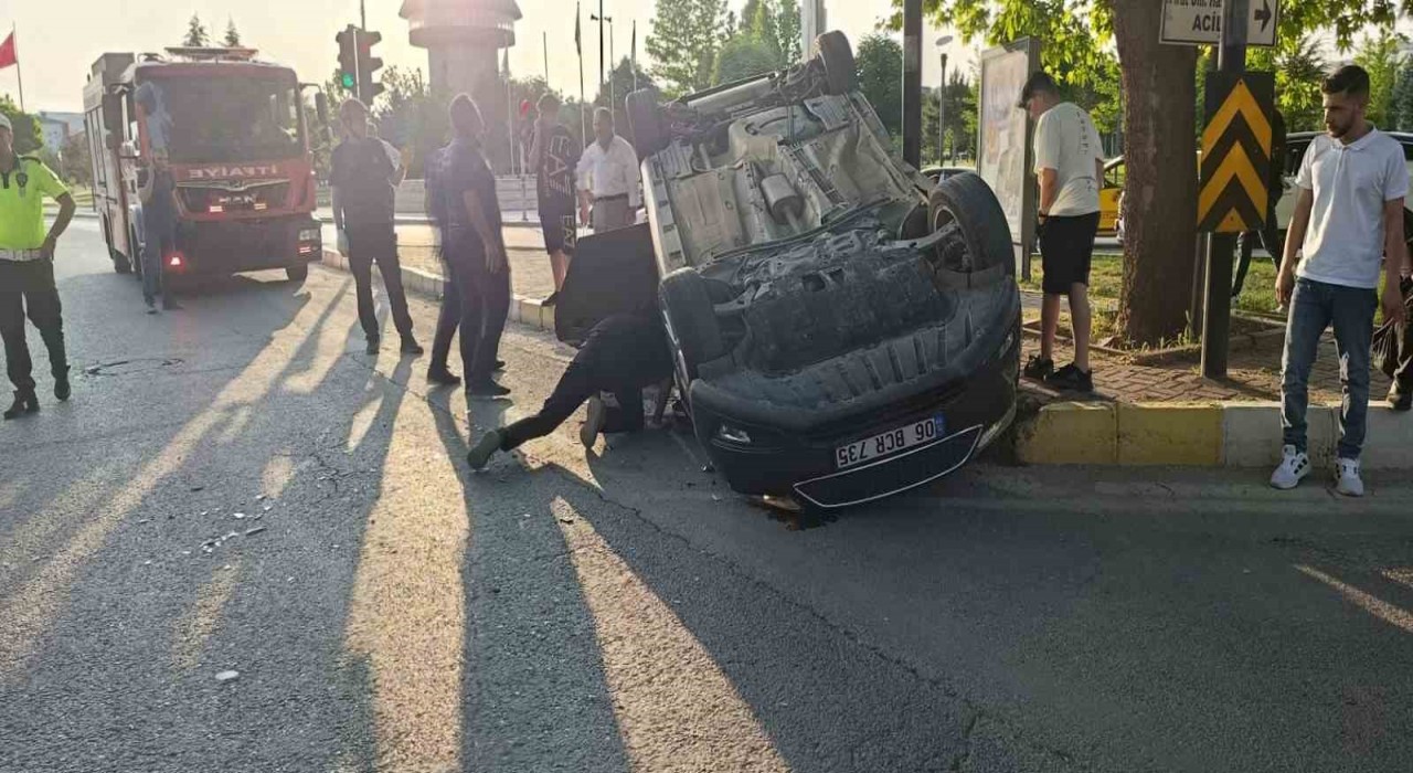 Elazığda trafik kazası: 2 yaralı