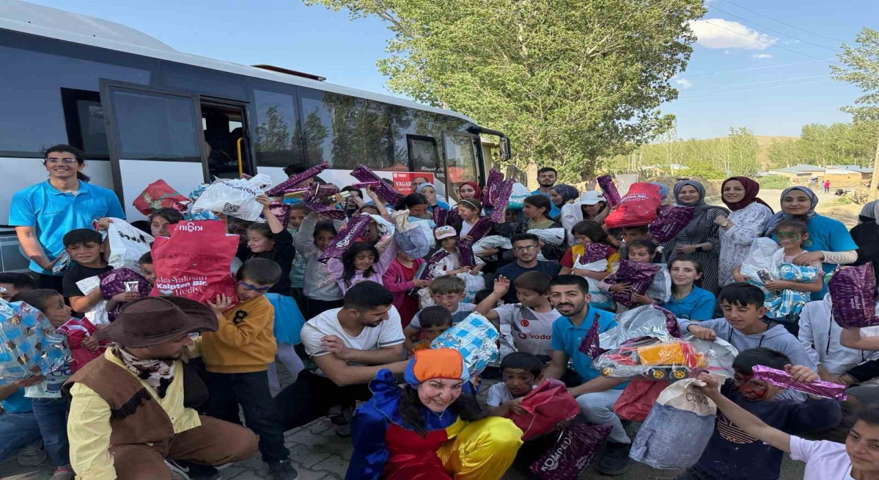 Elazığdan Vana anlamlı etkinlik