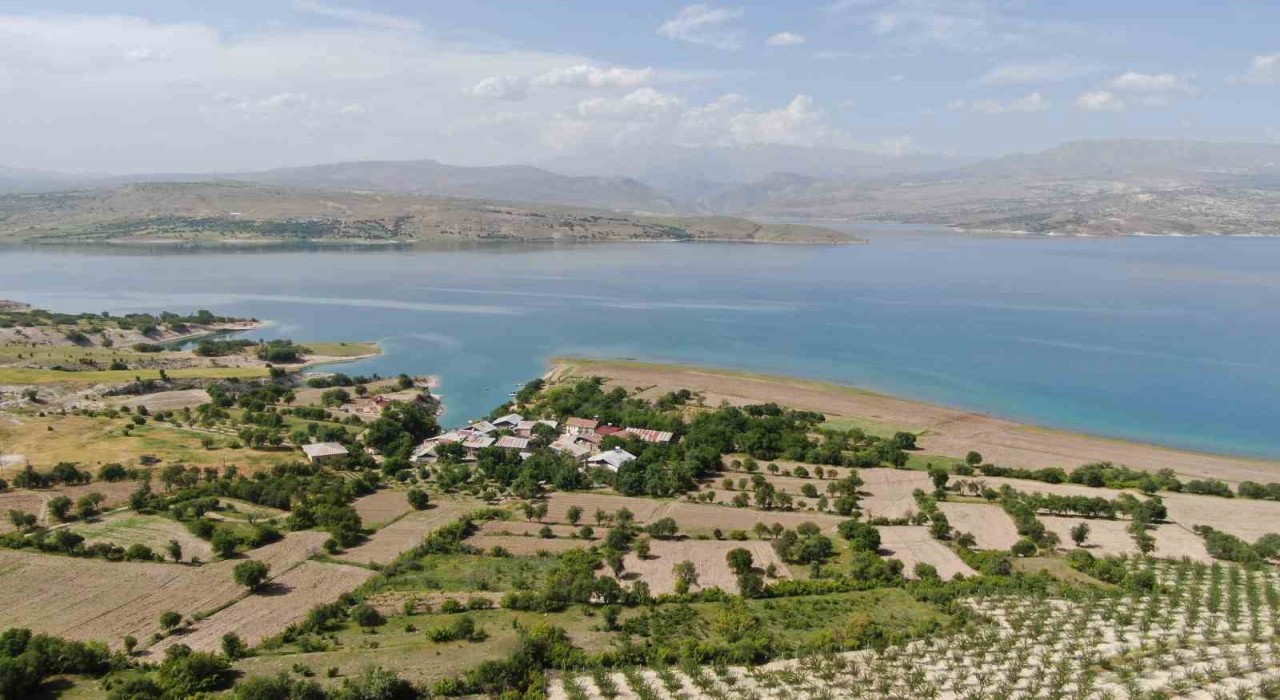 Elazığın dört il sınırındaki saklı cenneti: Kurtuluş köyü