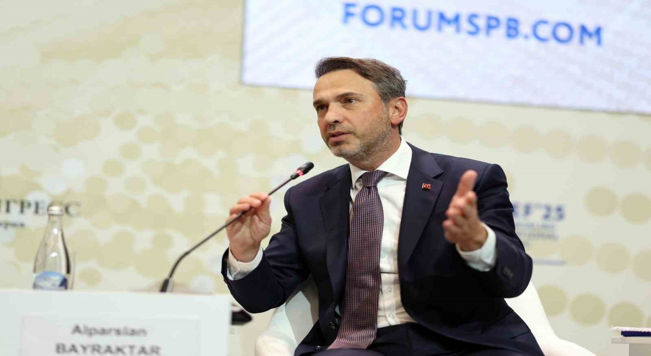 Enerji ve Tabii Kaynaklar Bakanı Bayraktar Rusyada