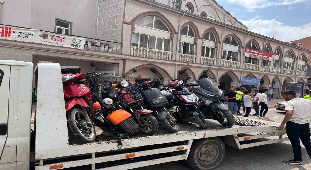 Ercişte 16 motosiklet sürücüsüne 191 bin 42 TL cezai işlem uygulandı