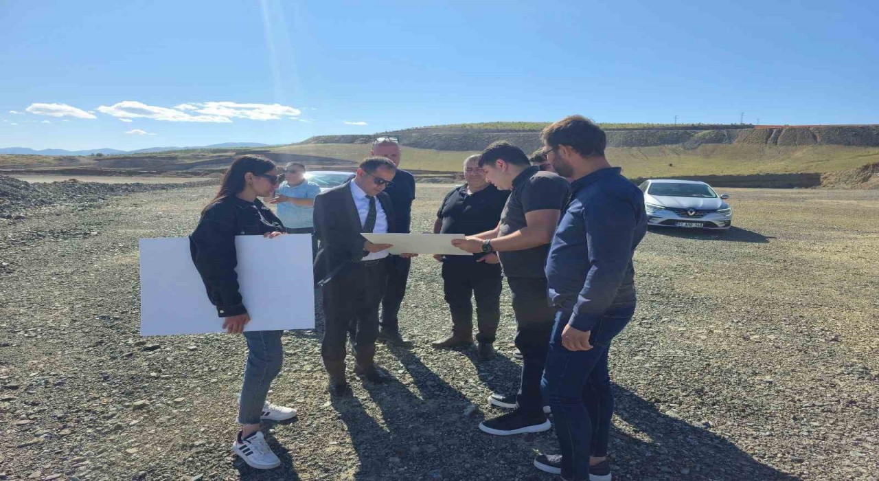 Erzincan Besi Organize Sanayi Bölgesinde çalışmalar devam ediyor