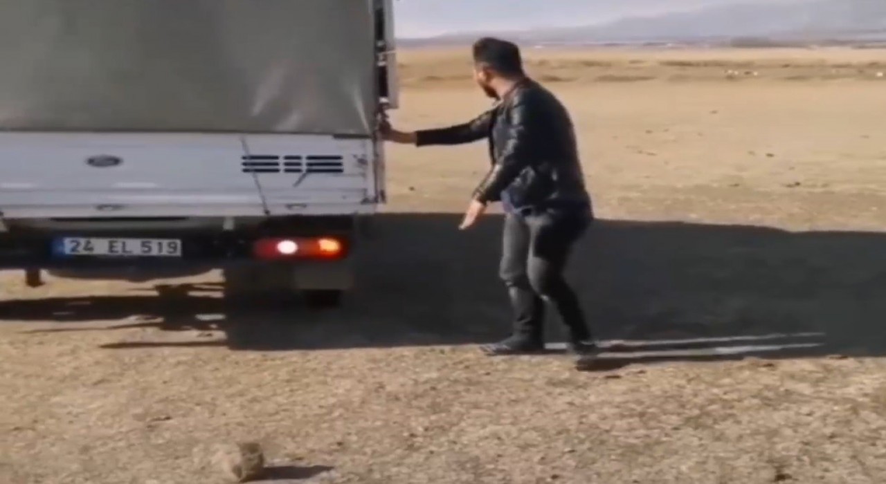 Erzincanda ehliyet sınavı öncesi komik anlar yaşandı