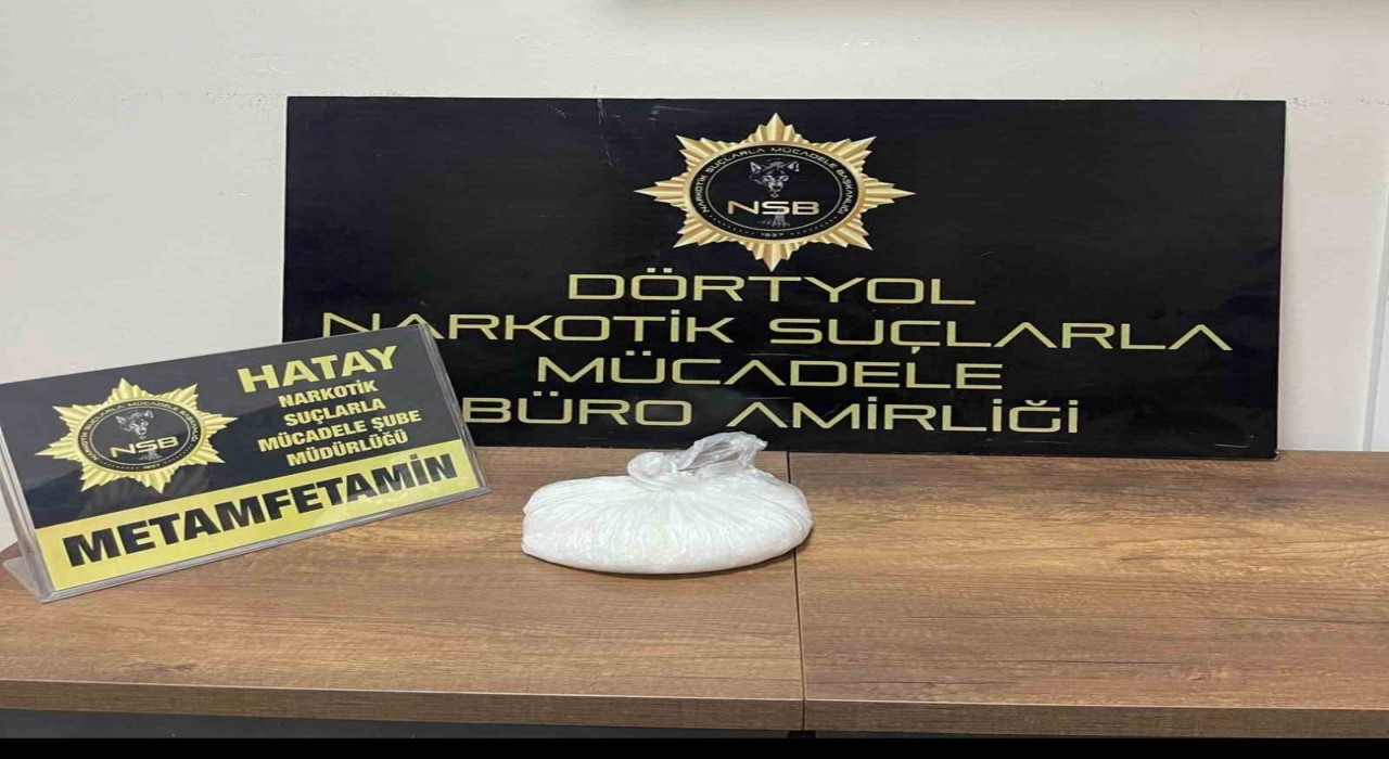 Erzinde durdurulan araçta 650 gram metamfetamin ele geçirildi