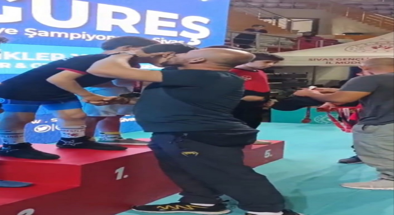 Erzurum Aile ve Sosyal Hizmetler Spor Kulübünden Türkiye Şampiyonasında tarihi başarı