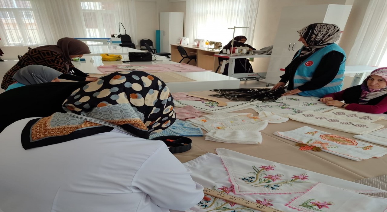 Erzurumda İyilik Atölyeleri gönüllere dokunuyor