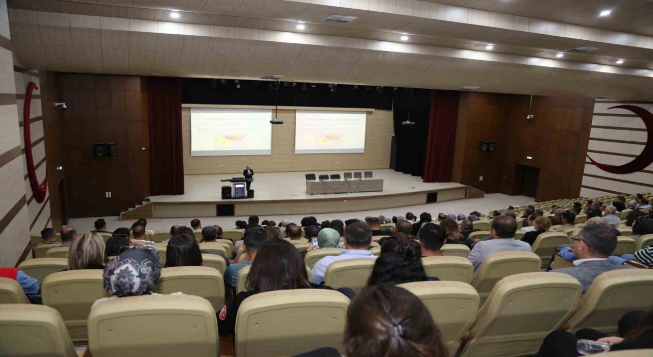 Erzurumda kamu personeline Kırım Kongo Kanamalı Ateşi eğitimi