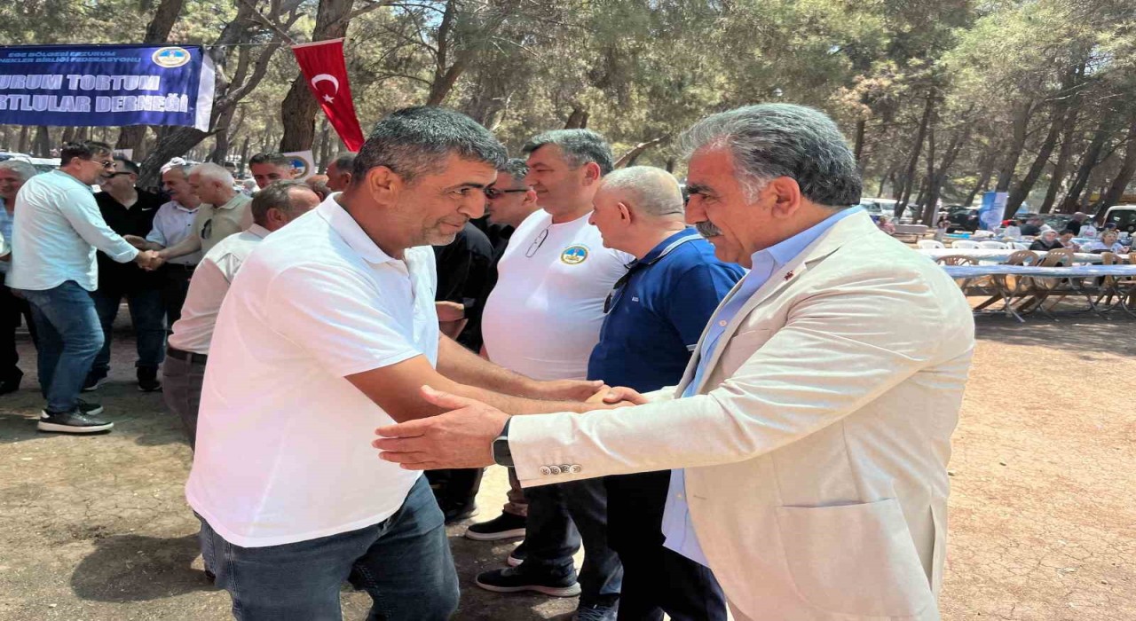 Erzurumlular İzmirdeki piknik şöleninde bir araya geldi