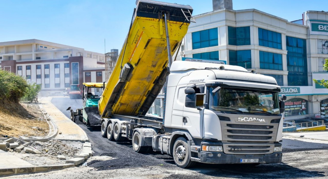 Esenyurt Belediyesinin Fatih Mahallesinde ki asfalt ve çevre düzenleme çalışmaları tamamlandı
