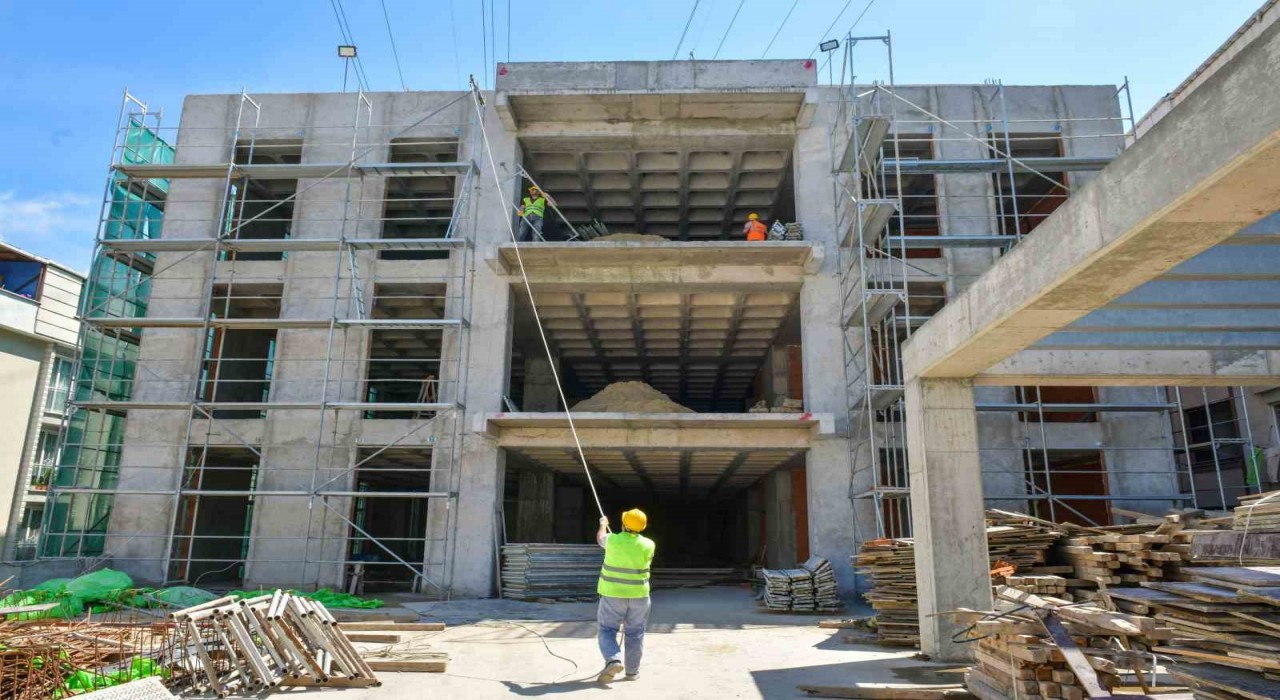 Esenyurtta Mahalle Konağının yüzde 75i tamamlandı