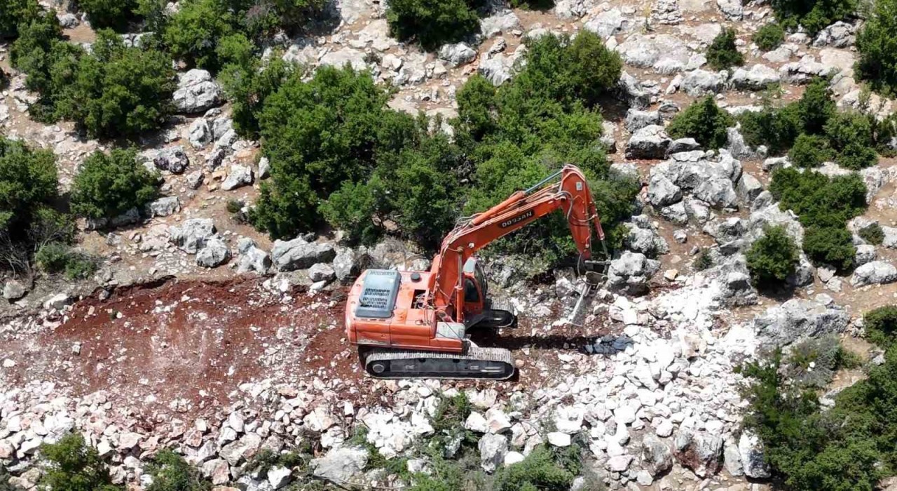 Eskişarkayada arazi yolu hasreti sona erdi