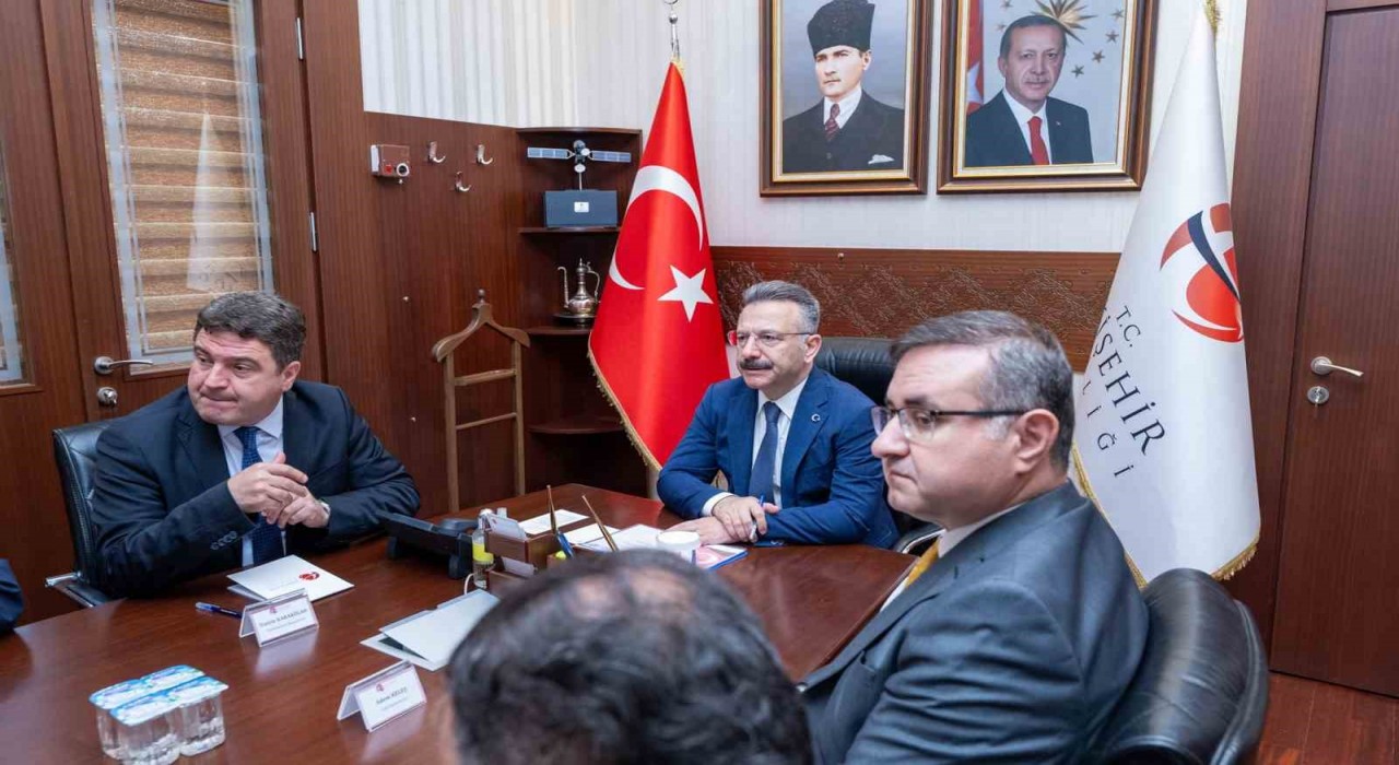 Eskişehir Valiliğinde İl Güvenlik ve Asayiş Koordinasyon Toplantısı gerçekleşti