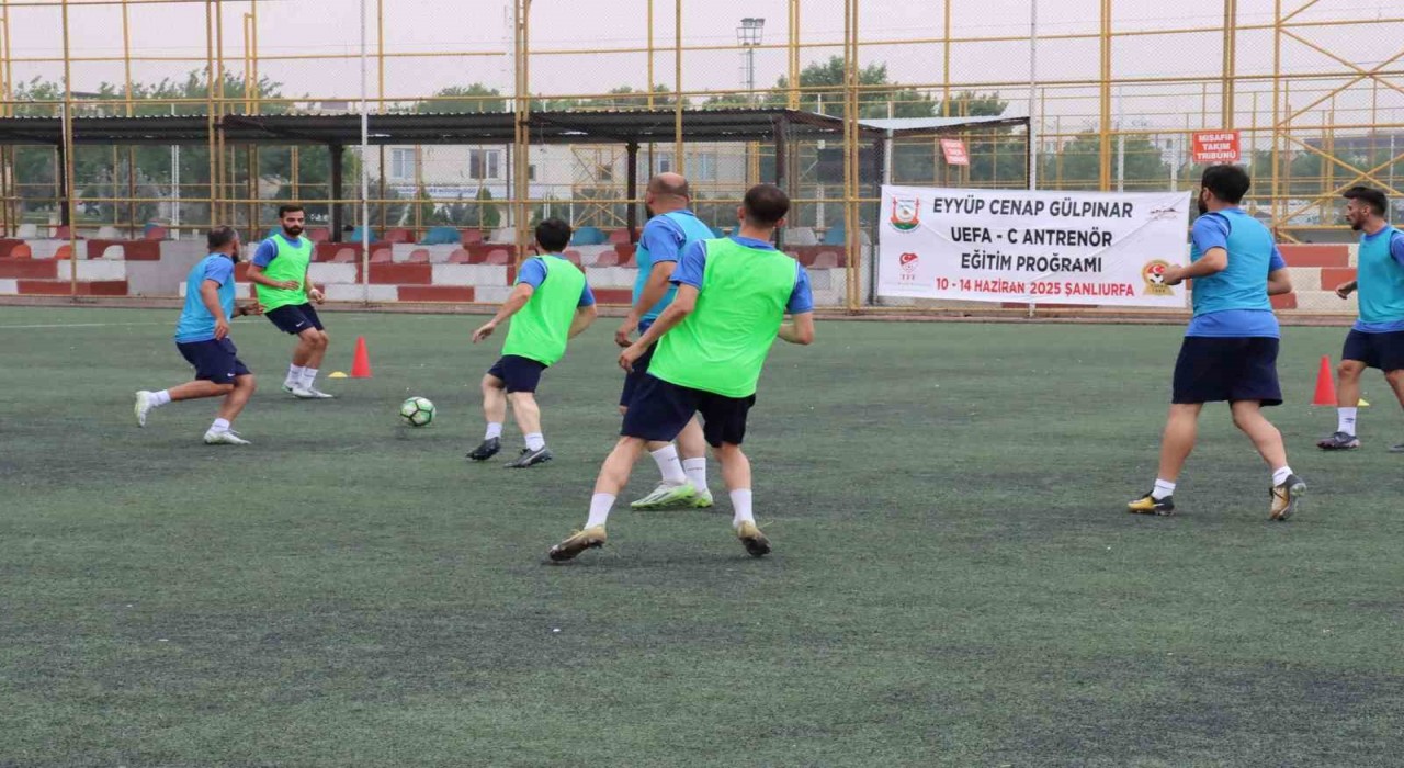 Eyyüp Cenap Gülpınar antrenör eğitim programı başladı