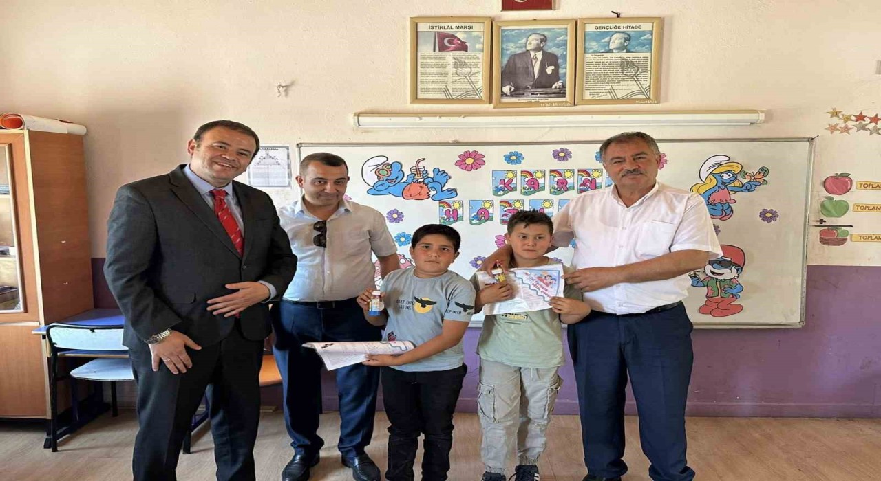 Ferdi Zeyreki unutmayan Başkan Pütün, öğrencilerinin mutluluğuna ortak oldu