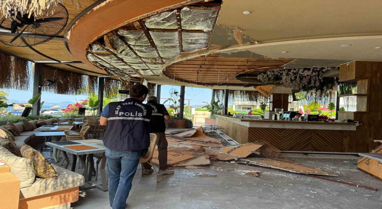 Fethiyede restoranın tavanı çöktü: 5 yaralı