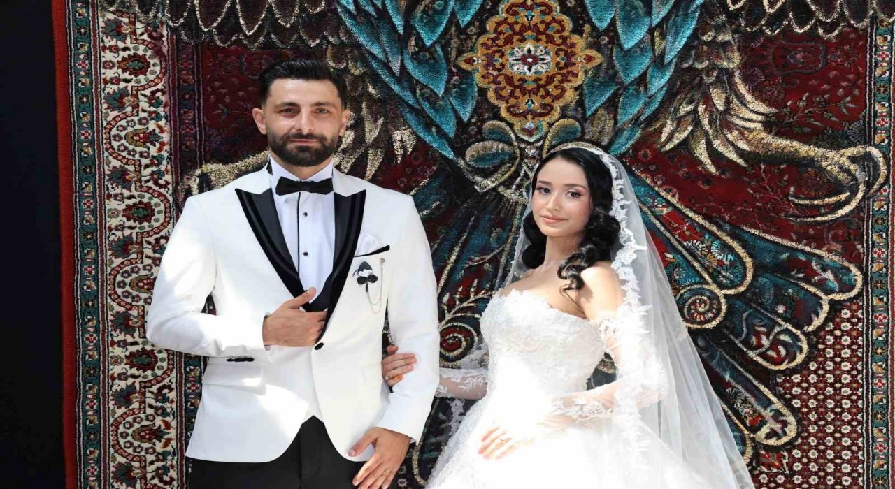Fotoğraf çekimine gelen gelin ve damat festivale renk kattı