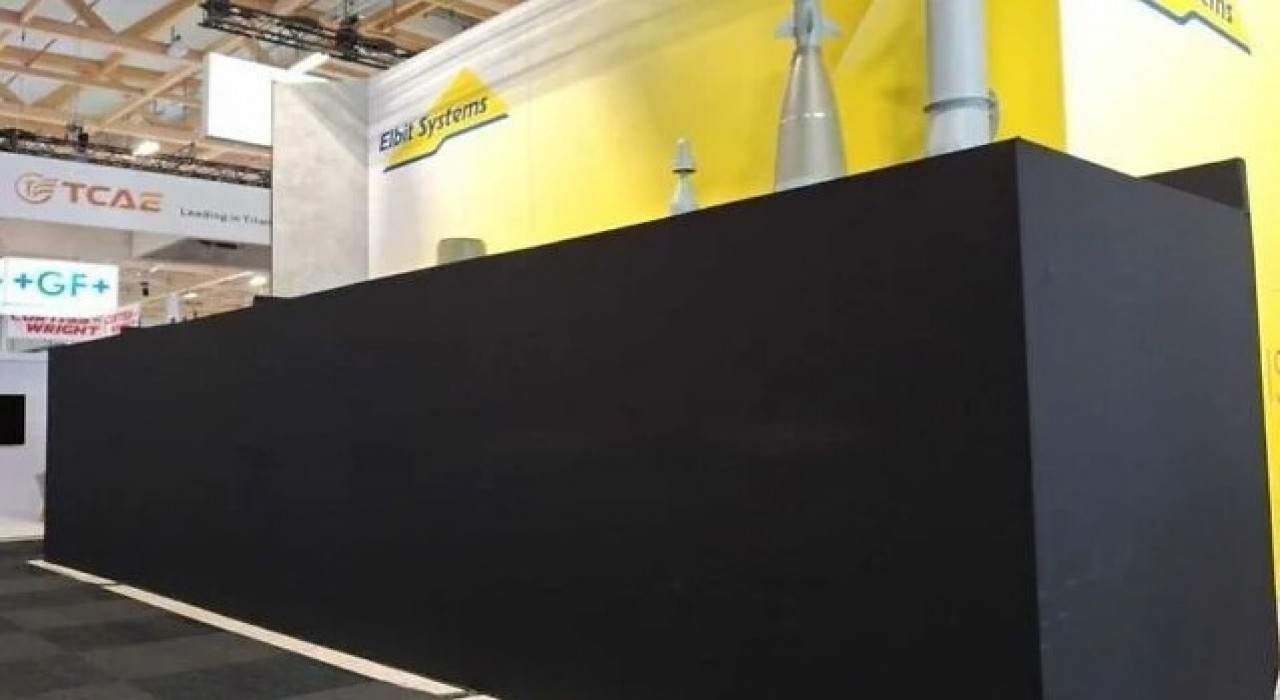 Fransadaki fuarda İsrailli stantlara siyah branda çekildi