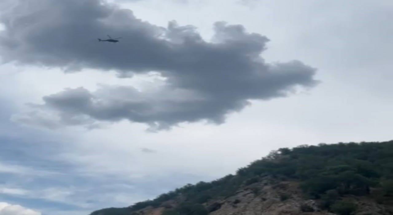 Gabar Dağında kayalıklardan düşen genç, askeri helikopterle alındı