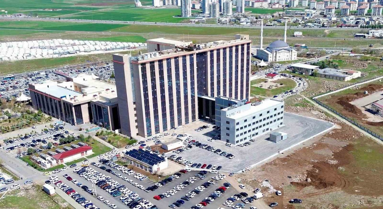 Gazi Yaşargil Eğitim ve Araştırma Hastanesinde Enerji Verimliliği KABEV Projesi hayata geçiyor