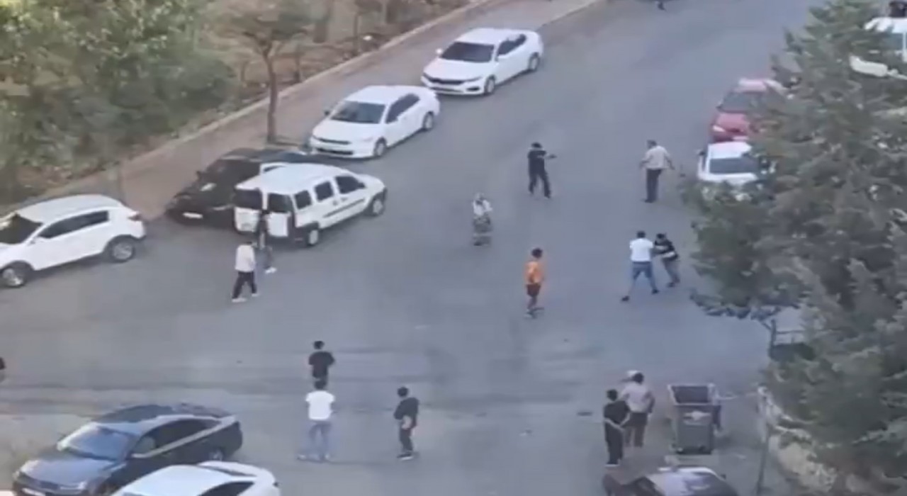 Gaziantepte 2 kardeşe silahla saldıran şahıs yakalandı: Saldırı anı kamerada