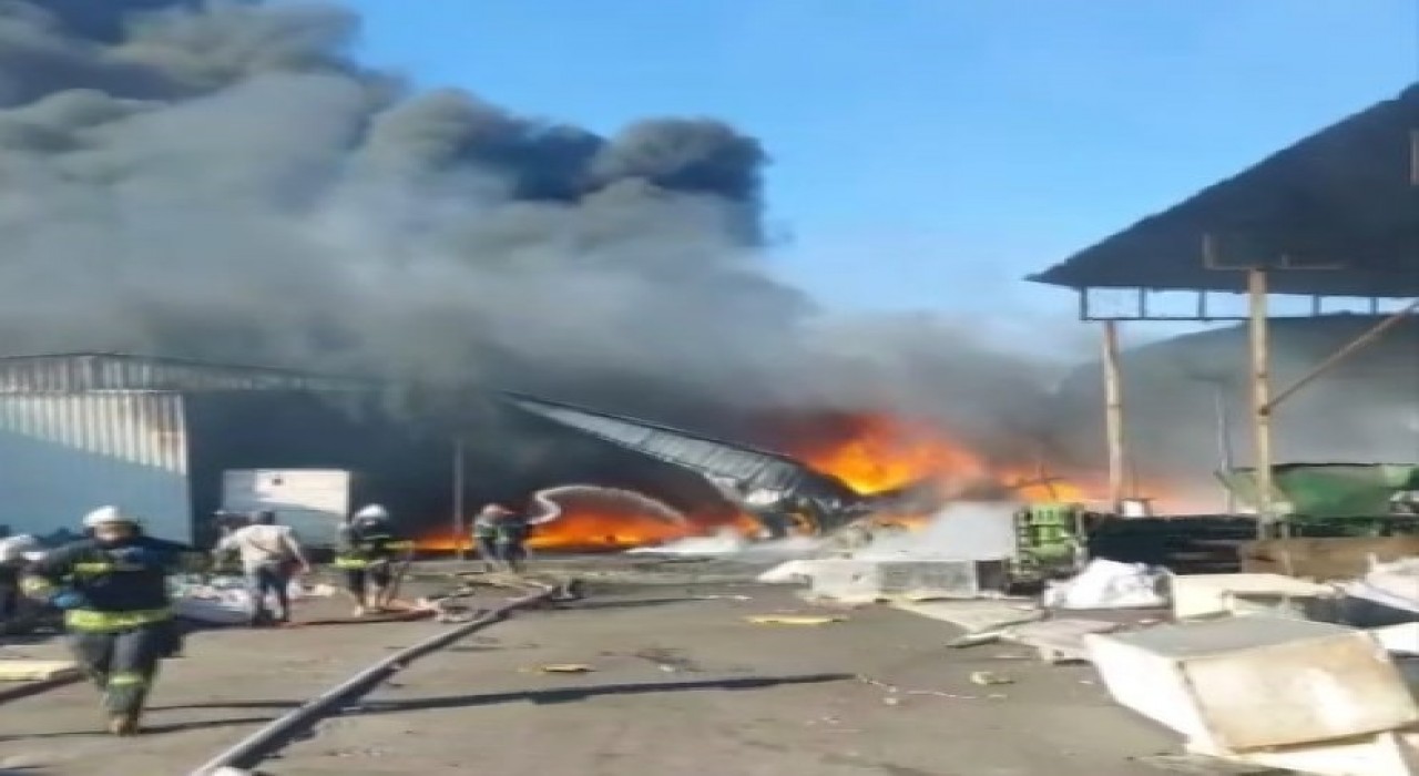 Gaziantepte geri dönüşüm tesisinde çıkan yangın söndürüldü