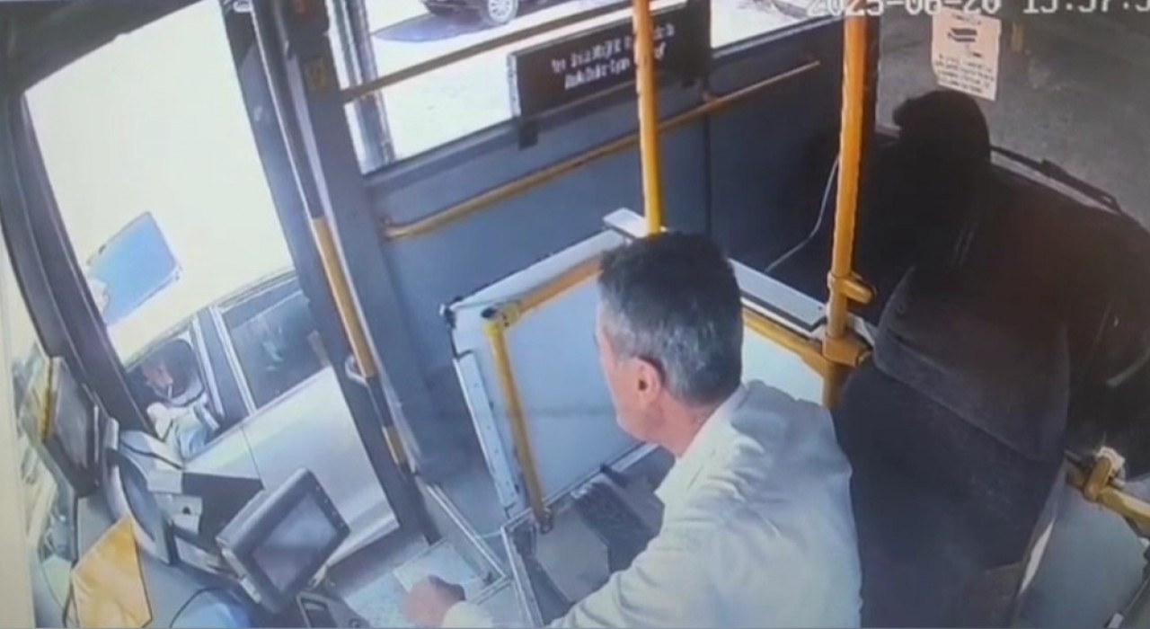 Gaziantepte otobüs şoförüne direksiyon başında silahlı saldırı: O anlar kamerada