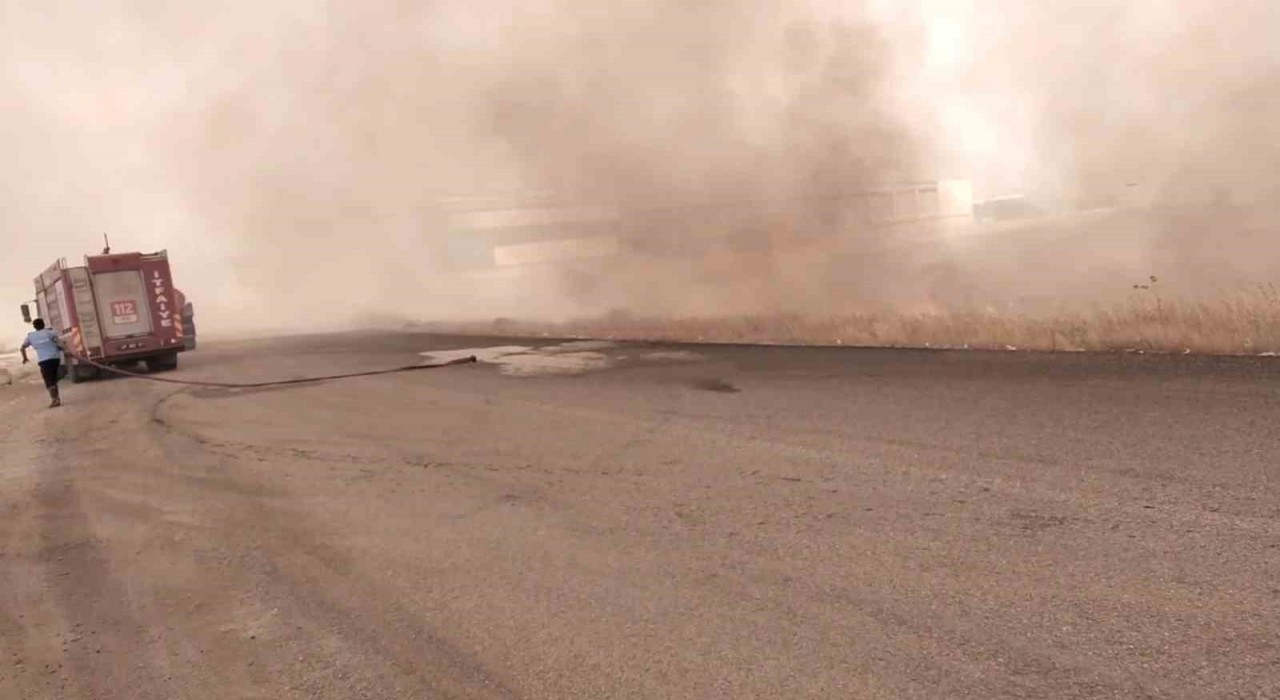 Gaziantepteki anız yangını 10 saat sonra kontrol altına alındı