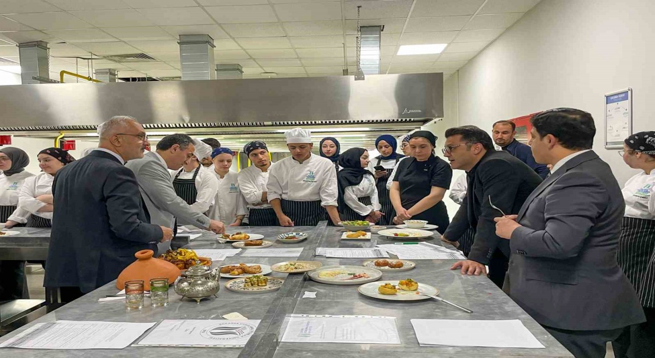 Geleceğin aşçıları hünerlerini yarıştırdı