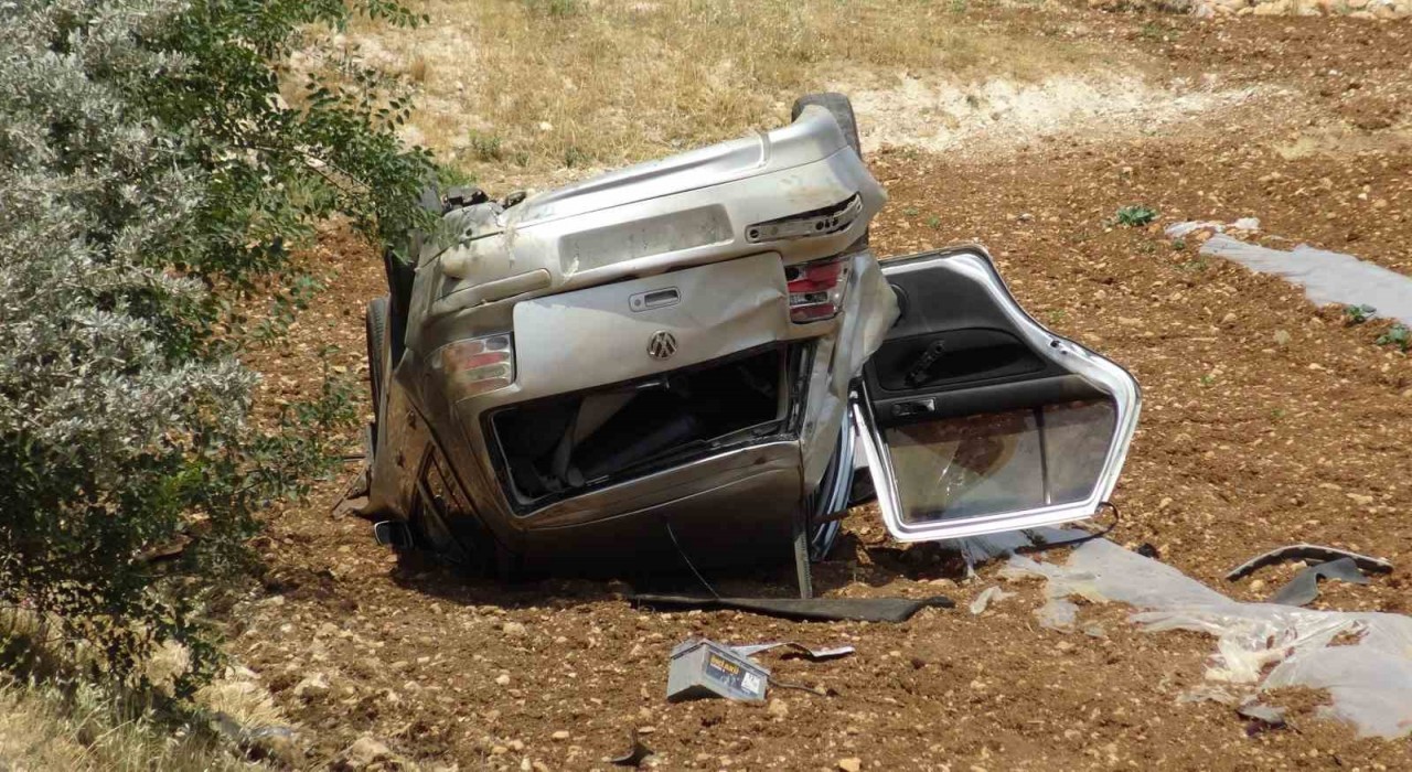 Gercüşte virajı alamayan otomobil takla attı: 3 yaralı