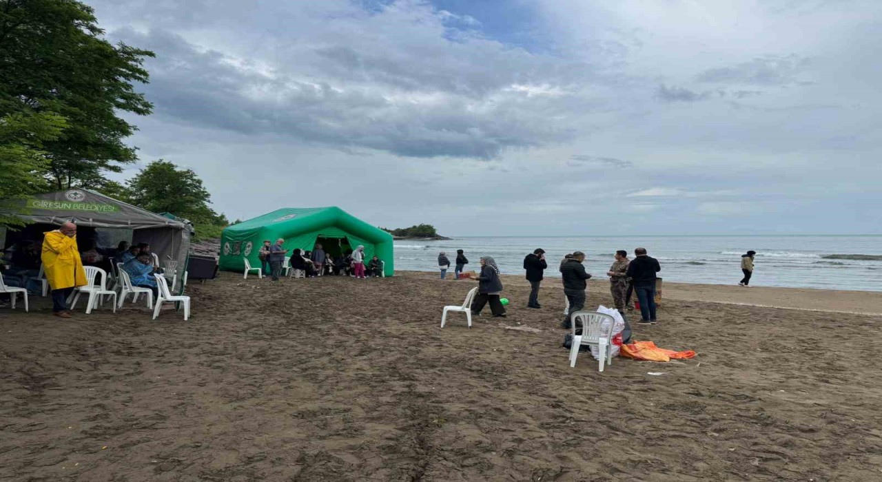 Giresunda denizde kaybolan çocuğu arama çalışmaları devam ediyor