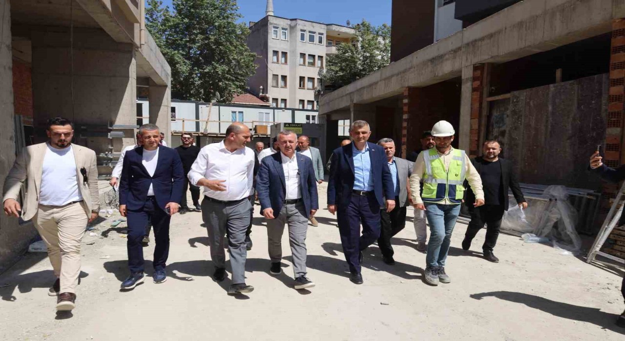 Gölcükte dönüşüm hızla sürüyor