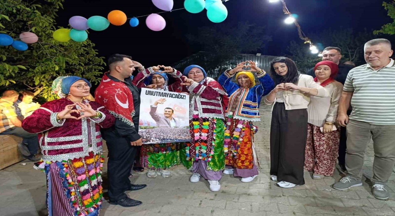 Gördeste Yörüklerin geleneksel düğünü renkli görüntülere sahne oldu