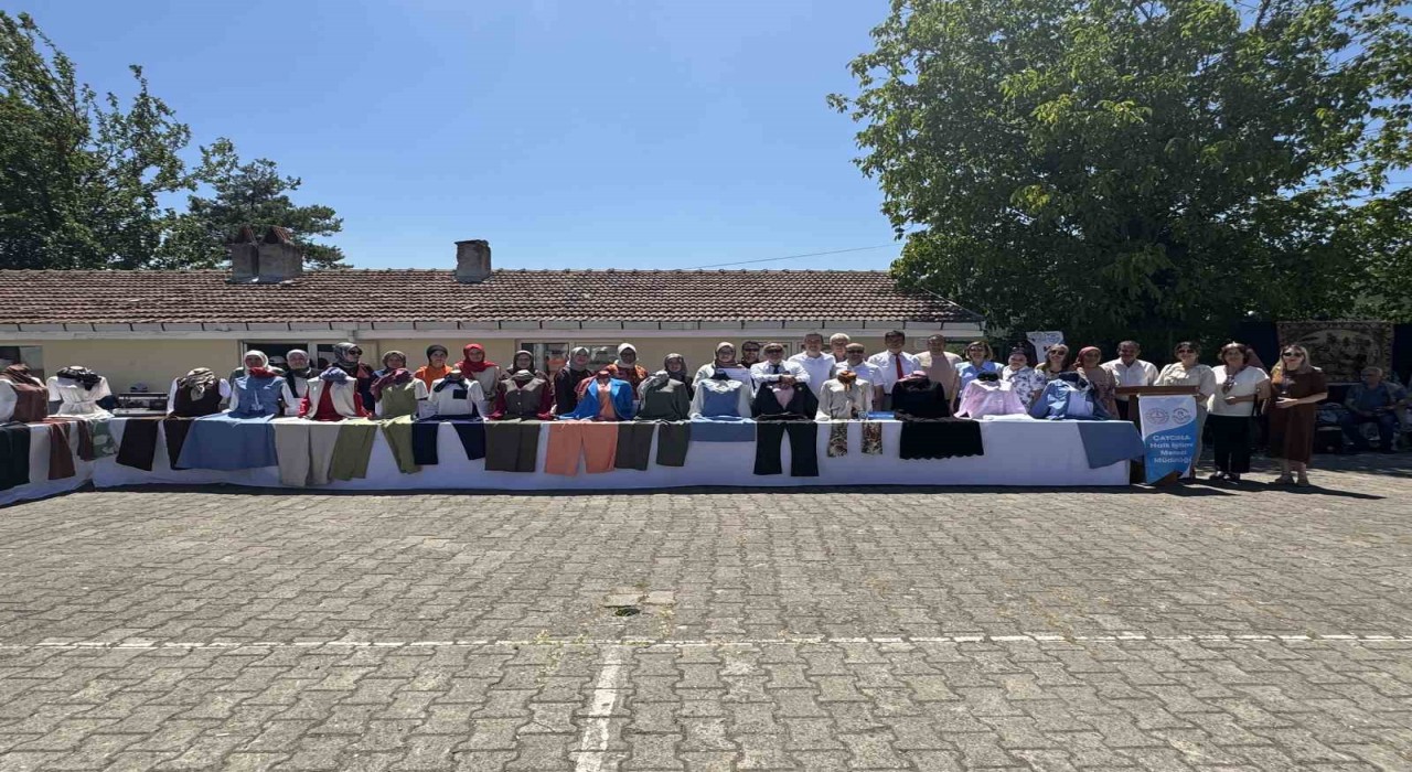 Güzelyaka köyünde kursiyerlerin ürettikleri ürünler sergilendi