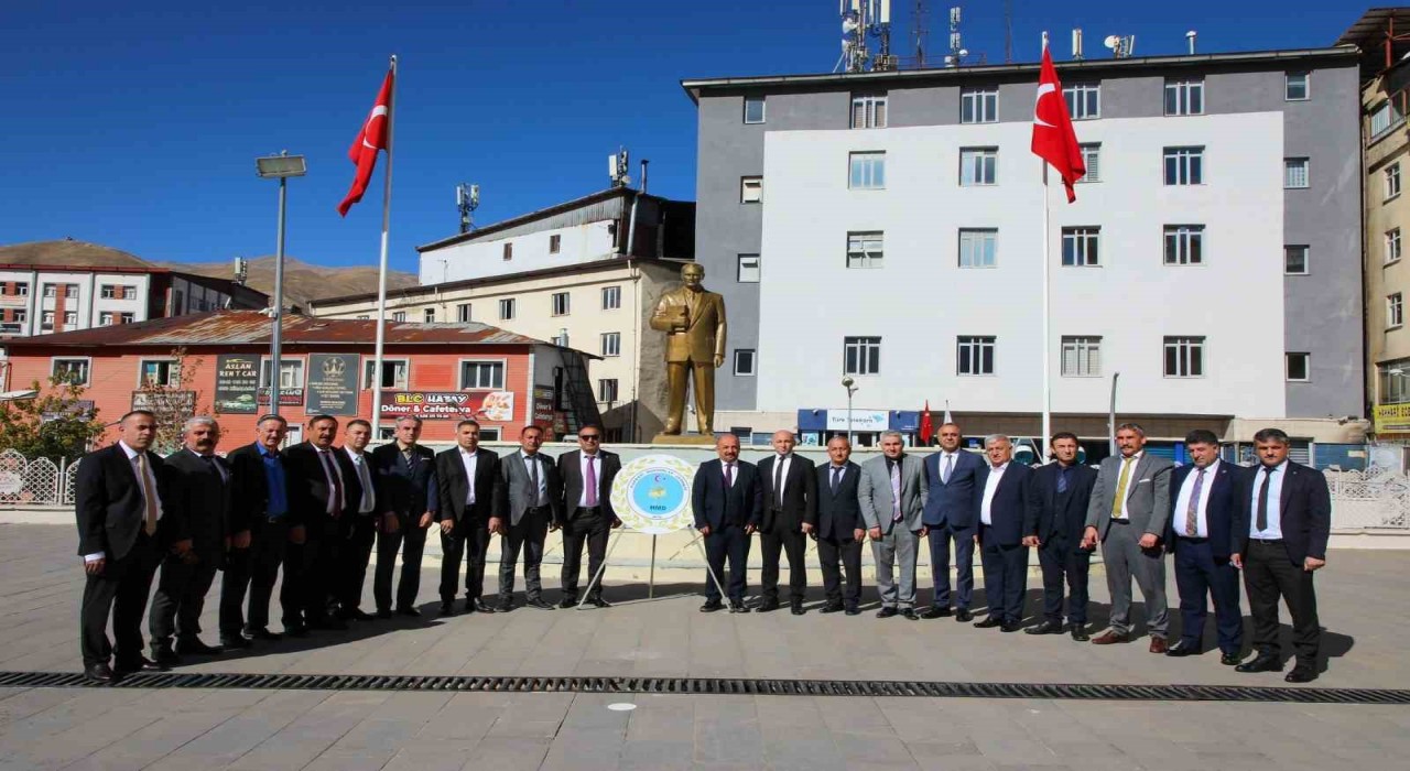 Hakkarideki muhtarlardan ekmek zammına tepki