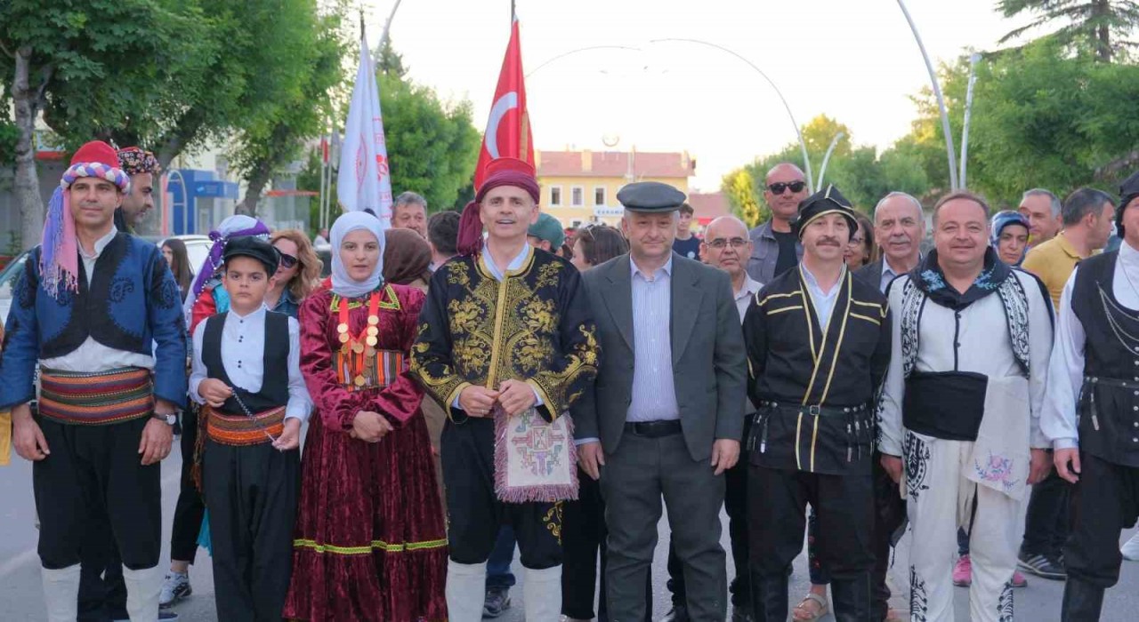 Halk Oyunları Yıldızlar Türkiye Şampiyonası Karamanda başladı