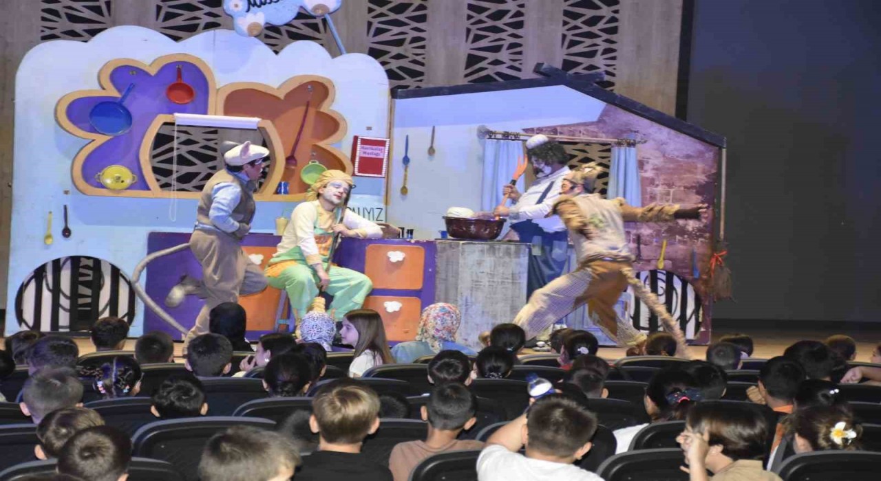 Harikalar Mutfağı Karacabeyde minik izleyicilerle buluştu