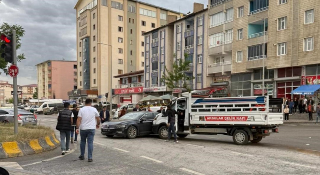 Hasköy Belediye Başkanı Orbay trafik kazası geçirdi