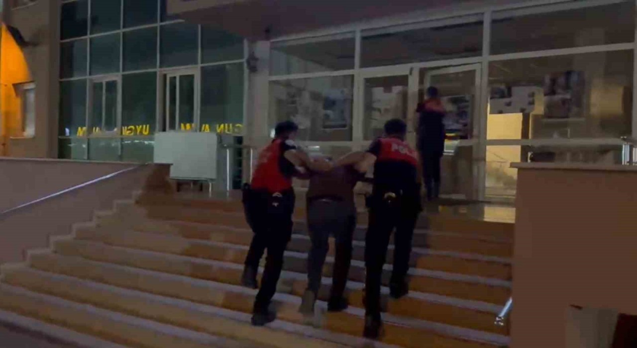 Hatayda hapis cezasıyla aranan 2 kişi tutuklandı