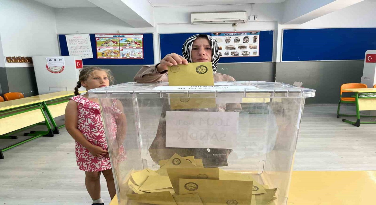 Hatayda muhtarın vefatı nedeniyle yeniden muhtarlık seçimi yapıldı