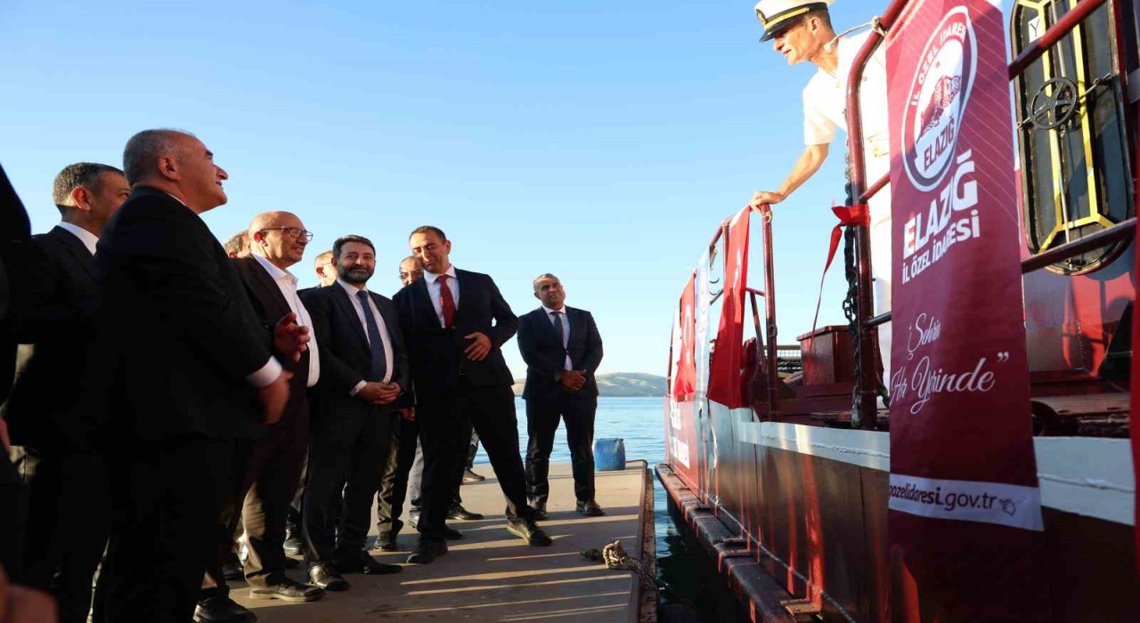 Hazar Gölü temizliği için ilk adım atıldı: Hazarın Nefesi hizmete girdi