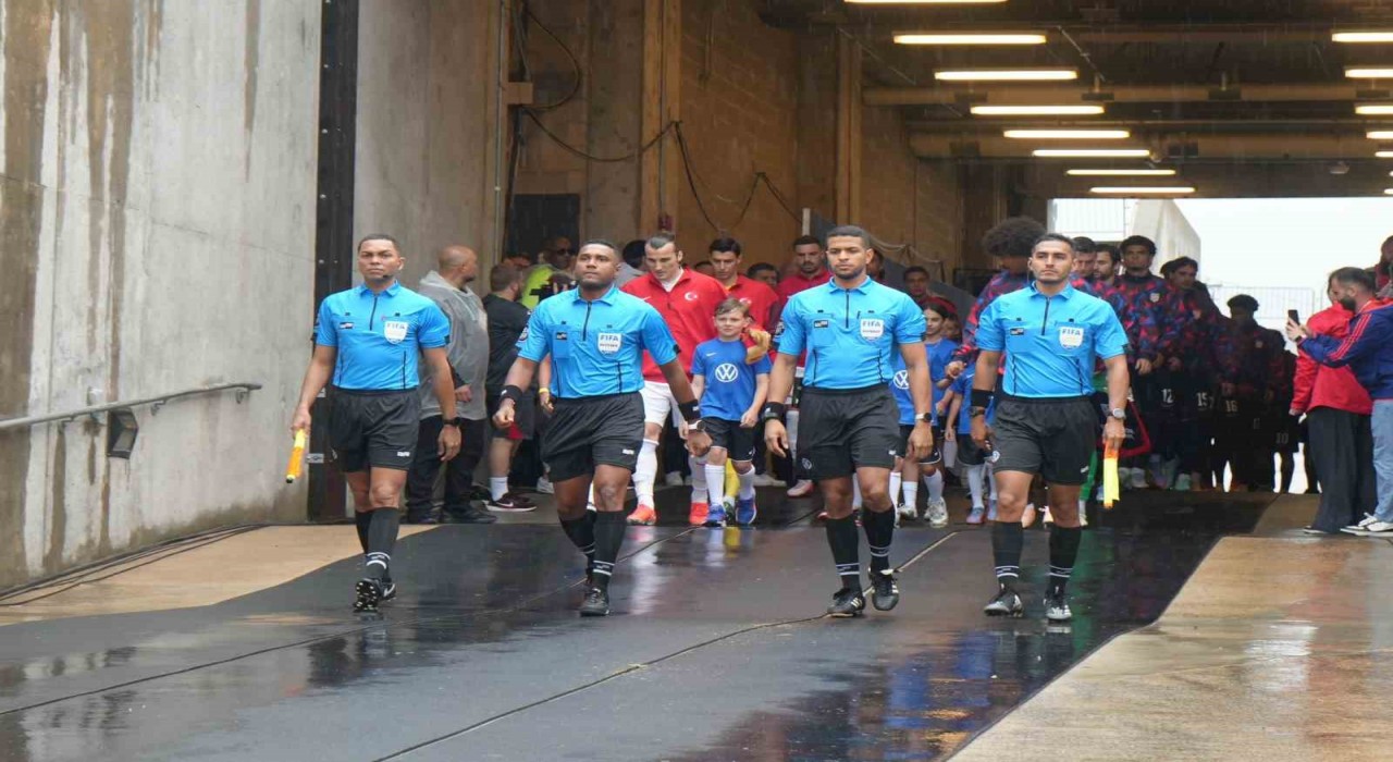 Hazırlık maçı: ABD: 1 - Türkiye: 2 (İlk yarı)